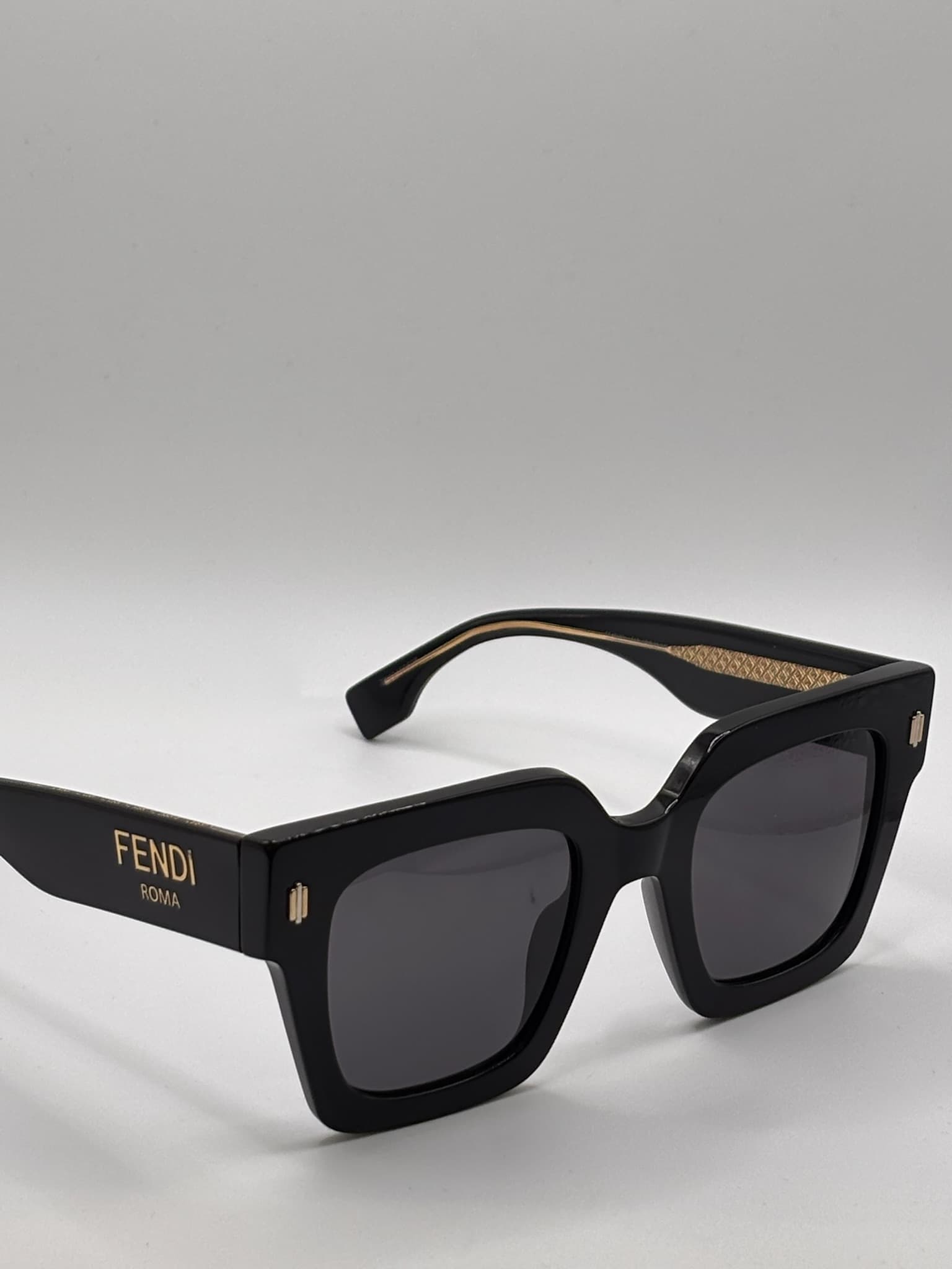 Fendi FE40101I - image 4