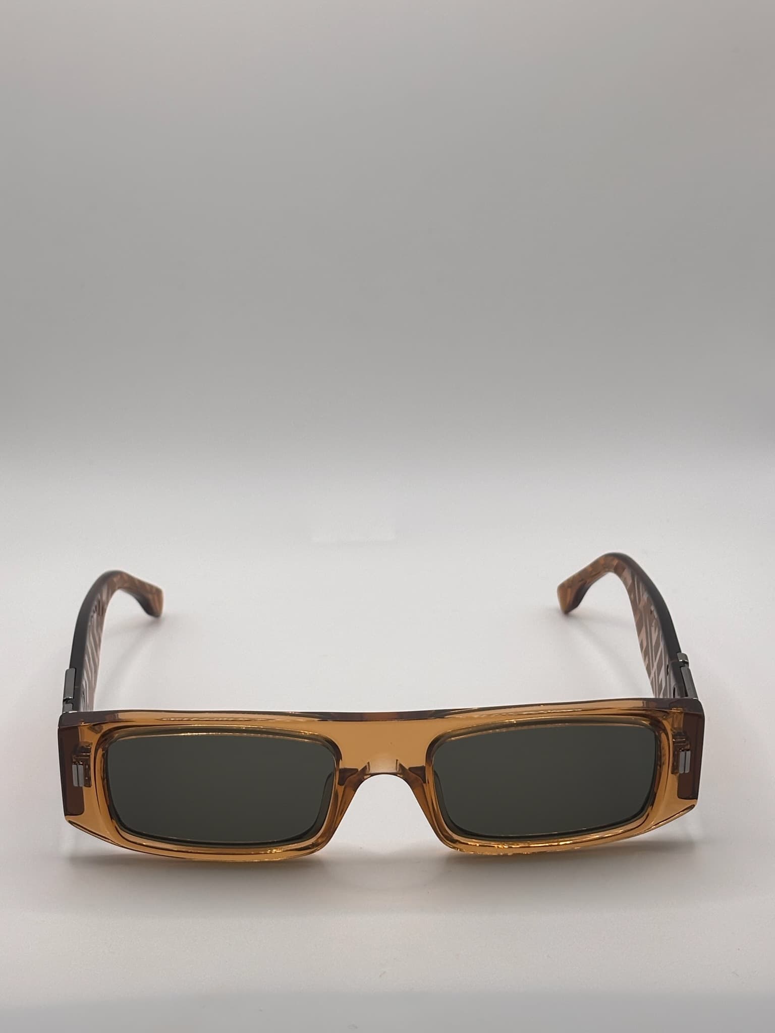 Fendi FE401811 44N - image 3