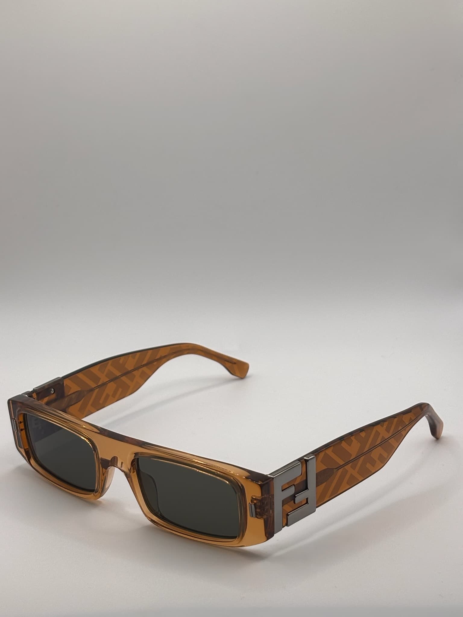 Fendi FE401811 44N - image 2