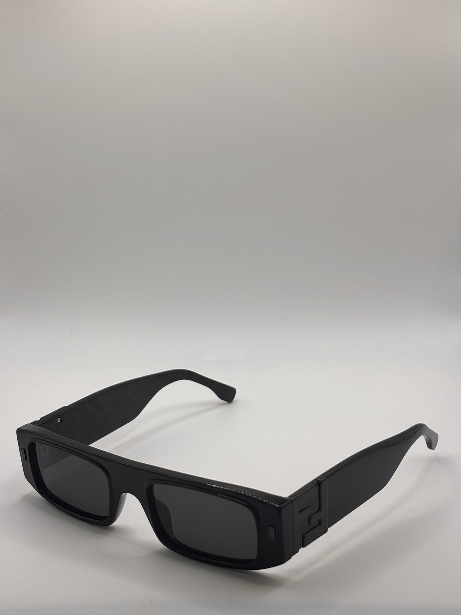 Fendi FE401811 OTA 52020 - image 2