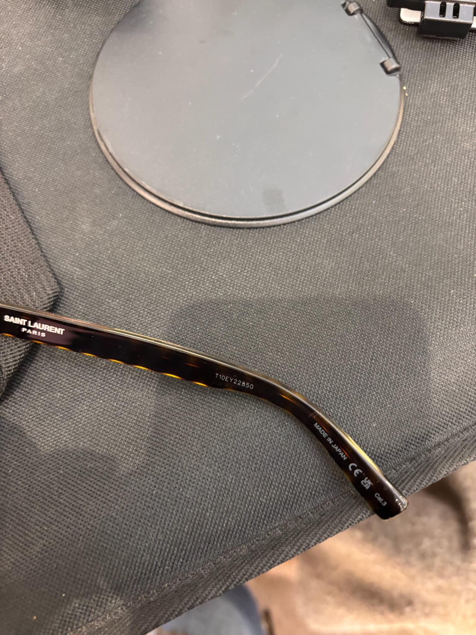 Saint Laurent T10EY 22850 - image 6