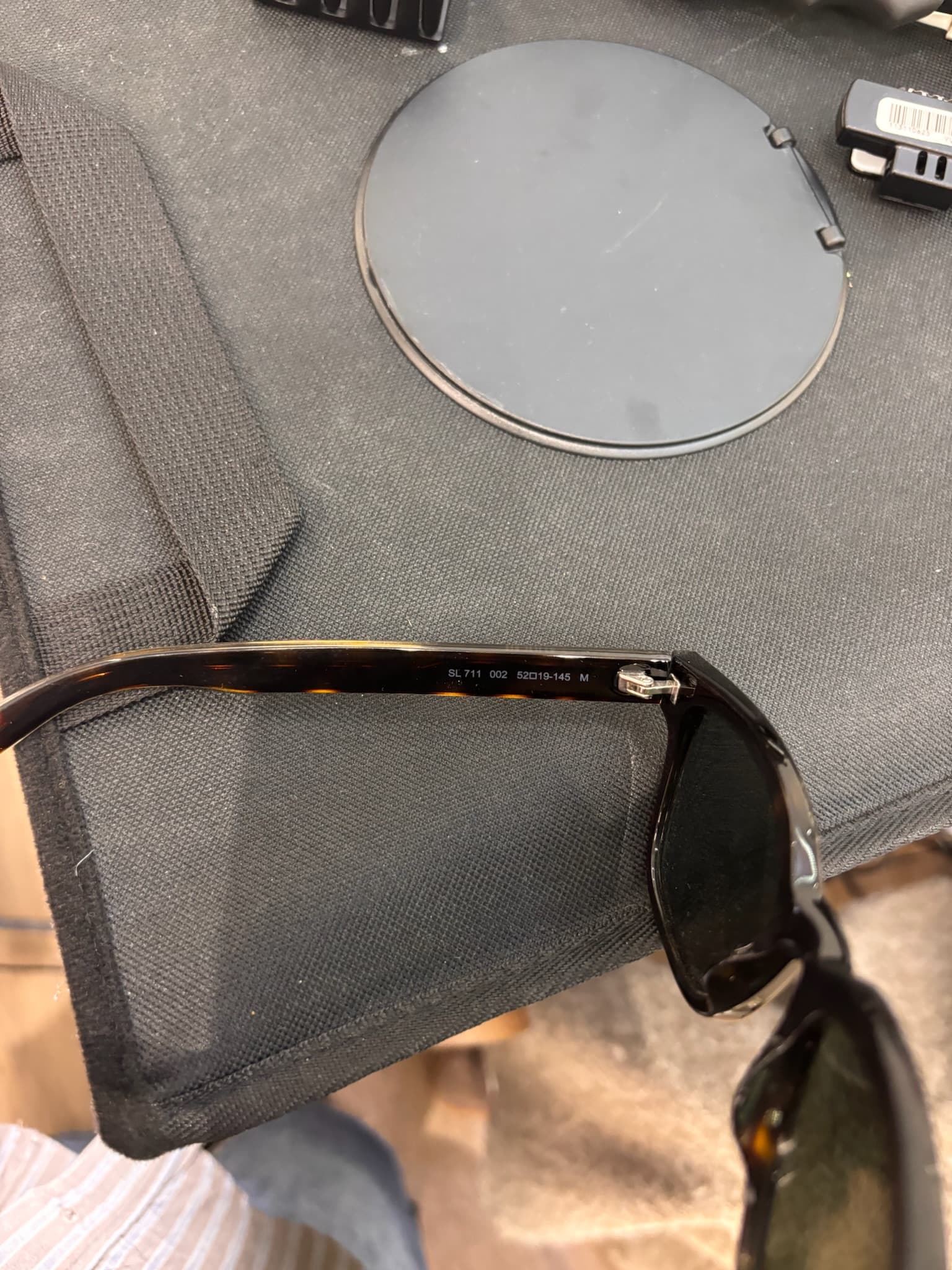 Saint Laurent T10EY 22850 - image 3